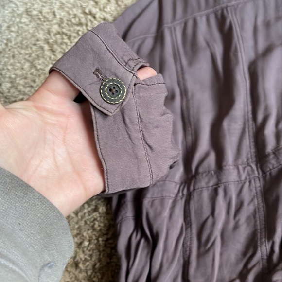 Lightweight jacket - Picture 5 of 5